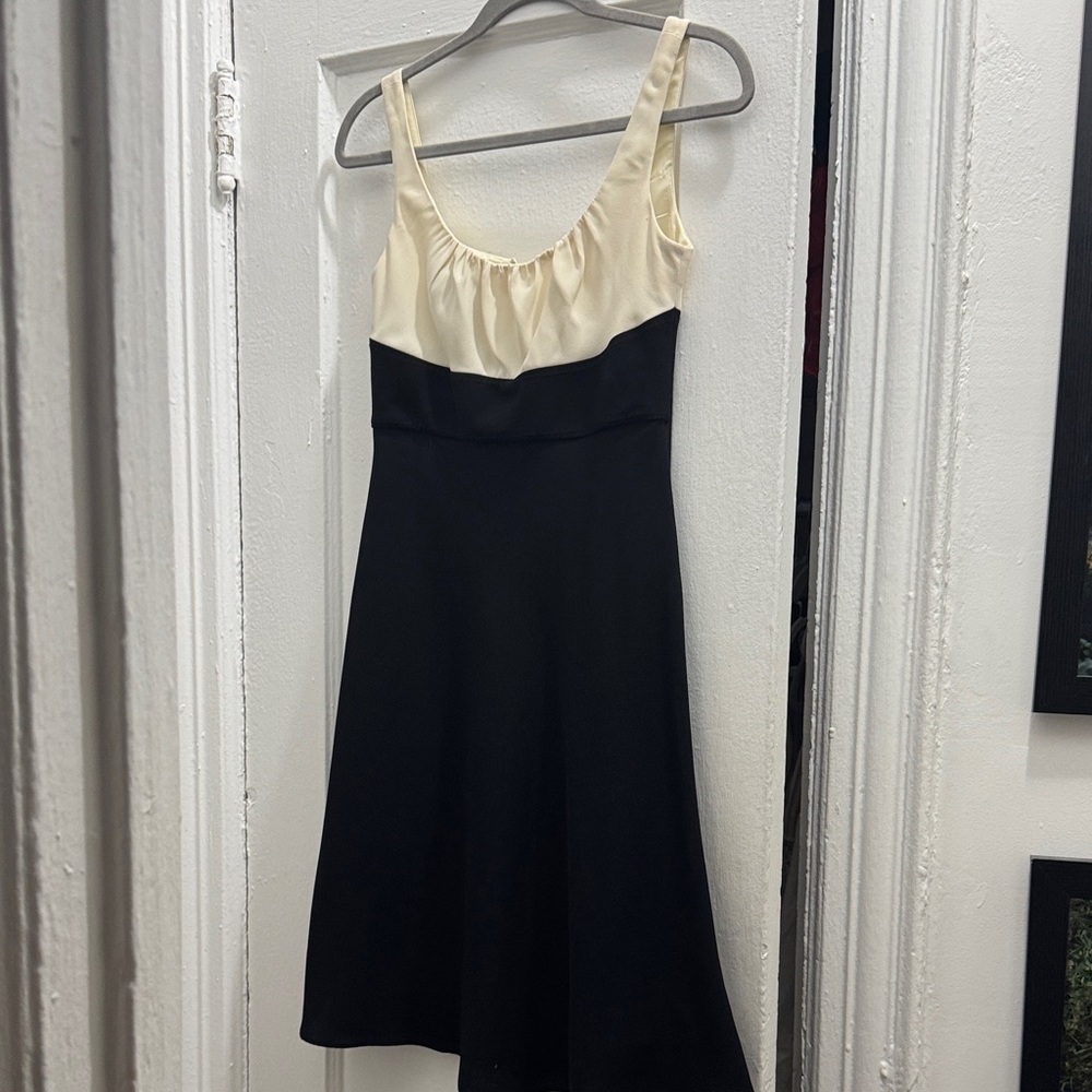 Jones New York Cream and Black Midi Dress